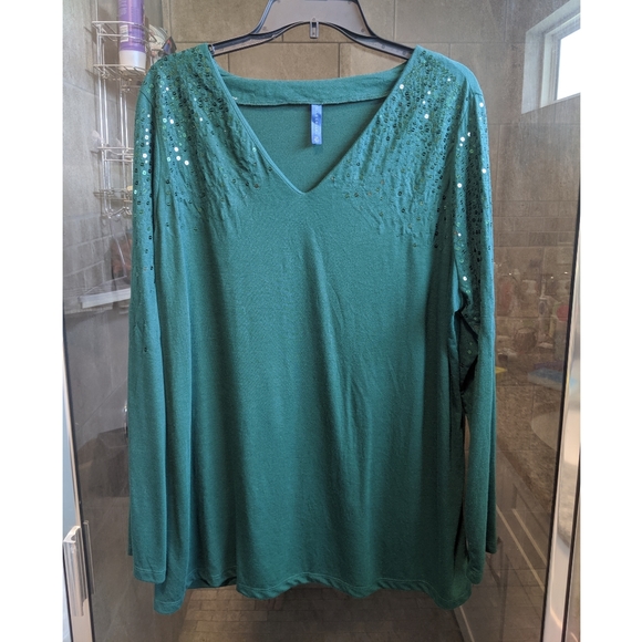 Falls Creek Tops - Falls Creek Long Sleeve Sequin Tee